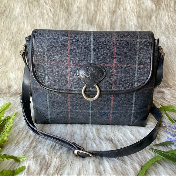 Burberry Handbags - Burberry Vintage Crossbody Bag